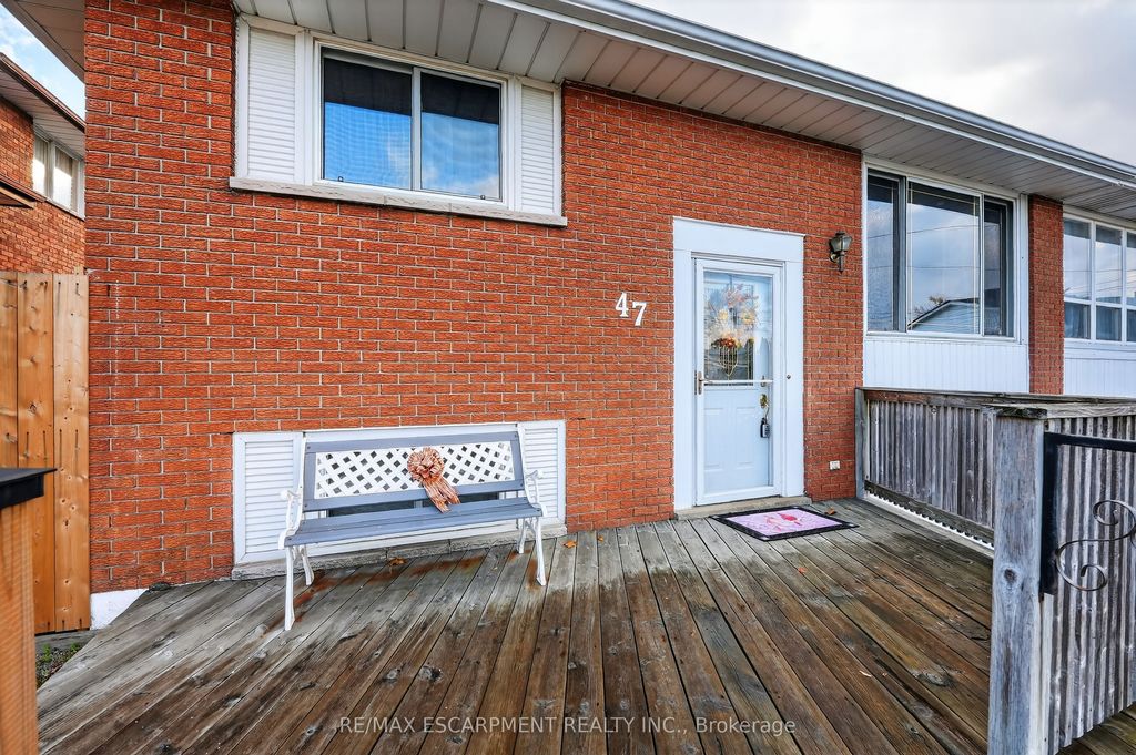 Photo of 47 Rowena Court, Hamilton, ON L8W 1H9 (MLS # X12517036)