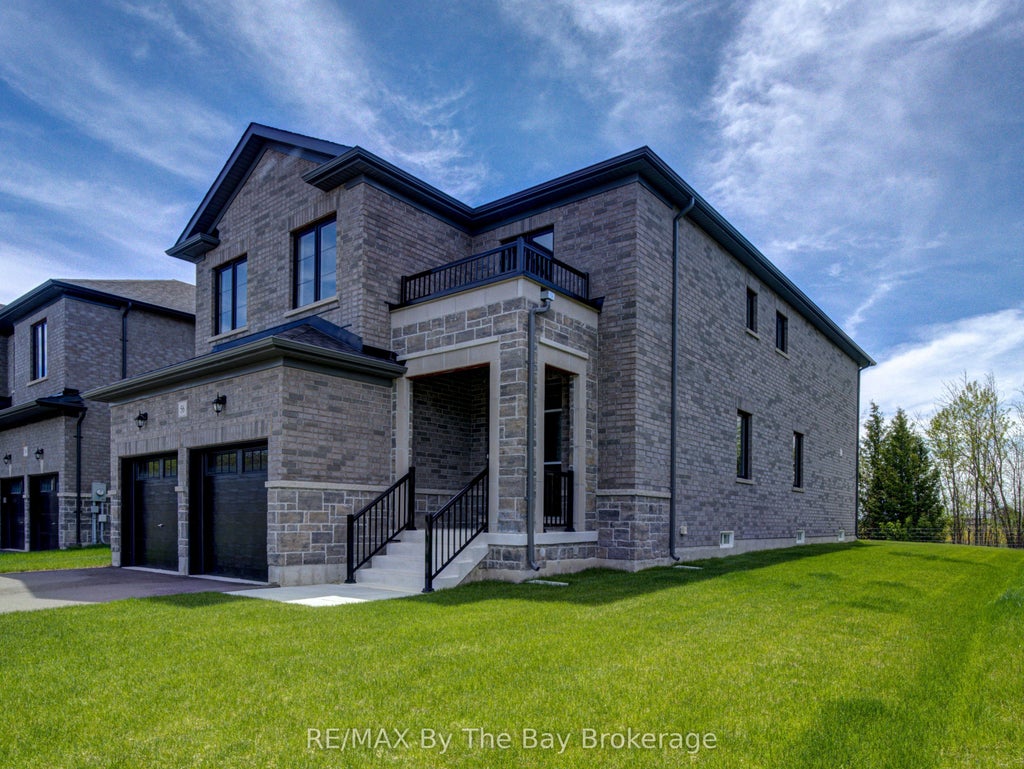 Photo of 56 Amber Drive, Wasaga Beach, ON L9Z 0R9 (MLS # S14094678)