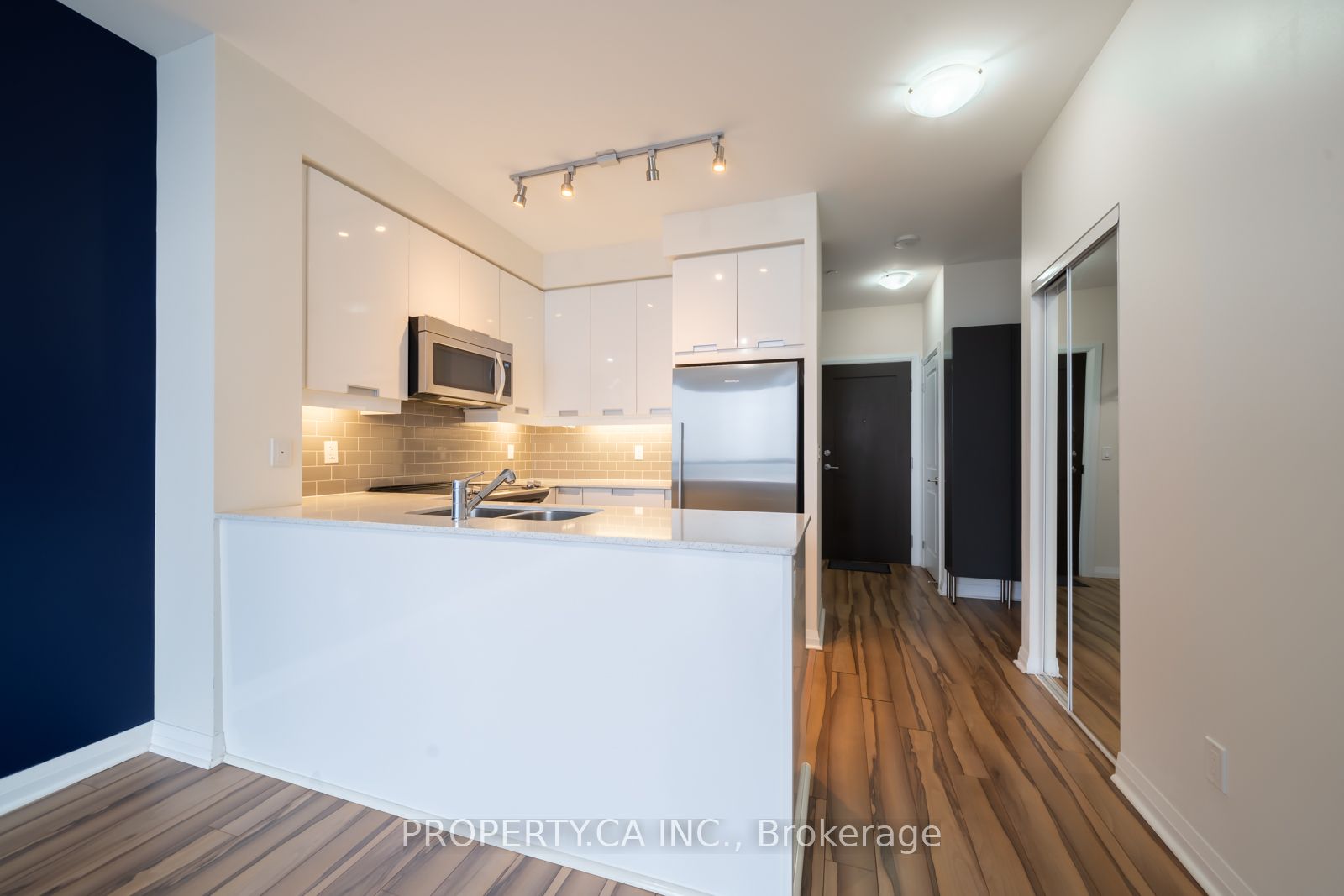 55 Eglinton Avenue W 2103