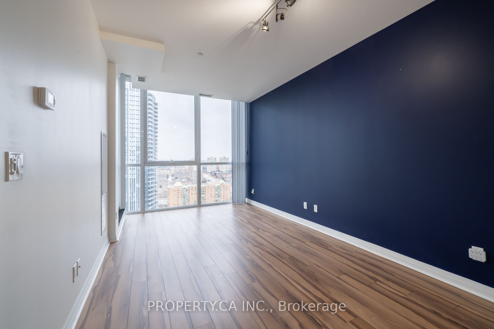 55 Eglinton Avenue W 2103