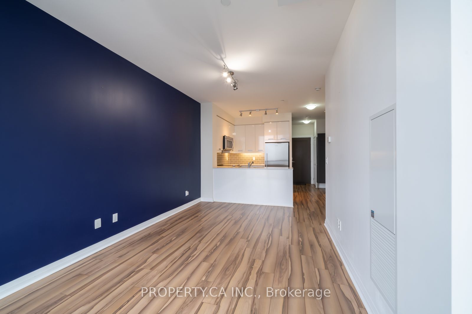 55 Eglinton Avenue W 2103