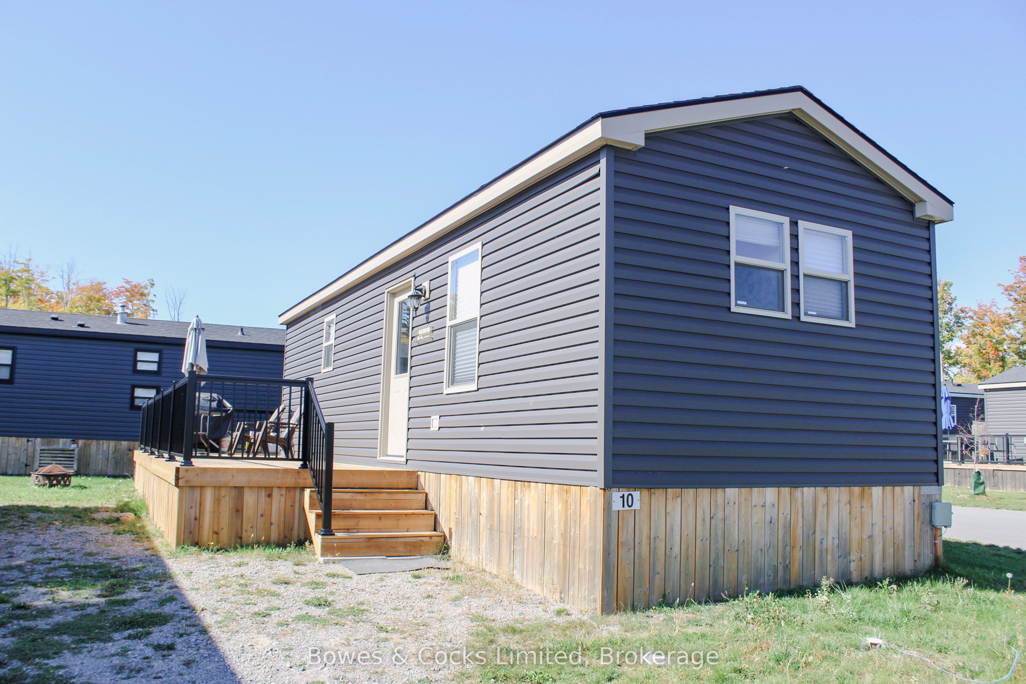 1235 Villiers Line 10 Lambton