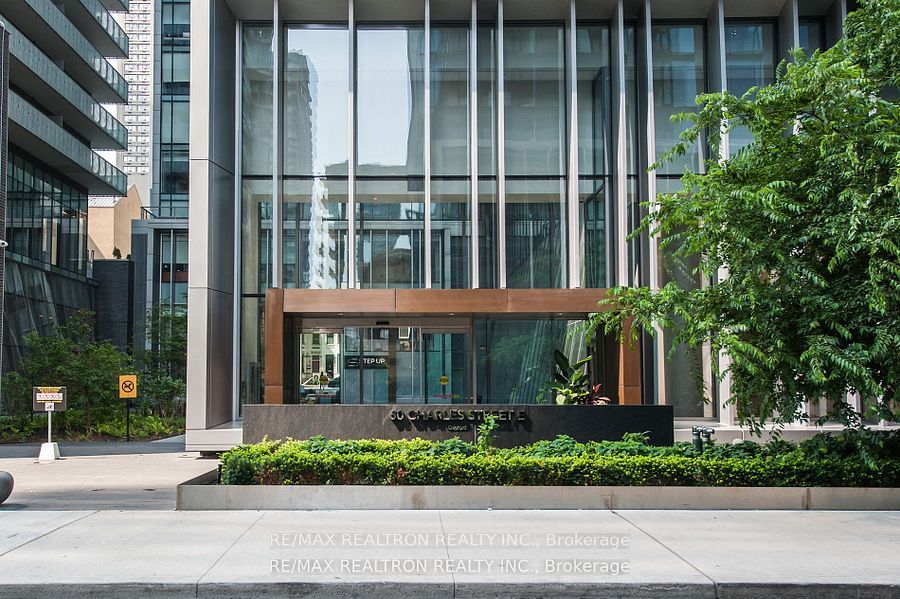 50 Charles Street E 606