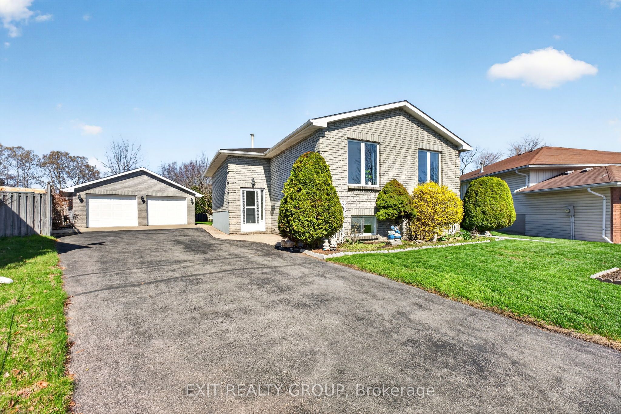 Photo 1 of 49 — 30 Charlotte Street, Quinte West, ON K8V 2B9