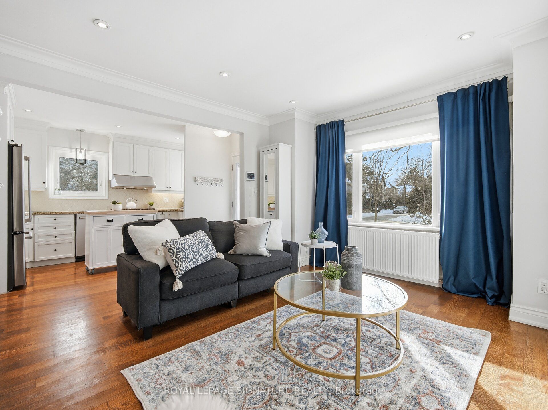 205 Prince Edward Drive S