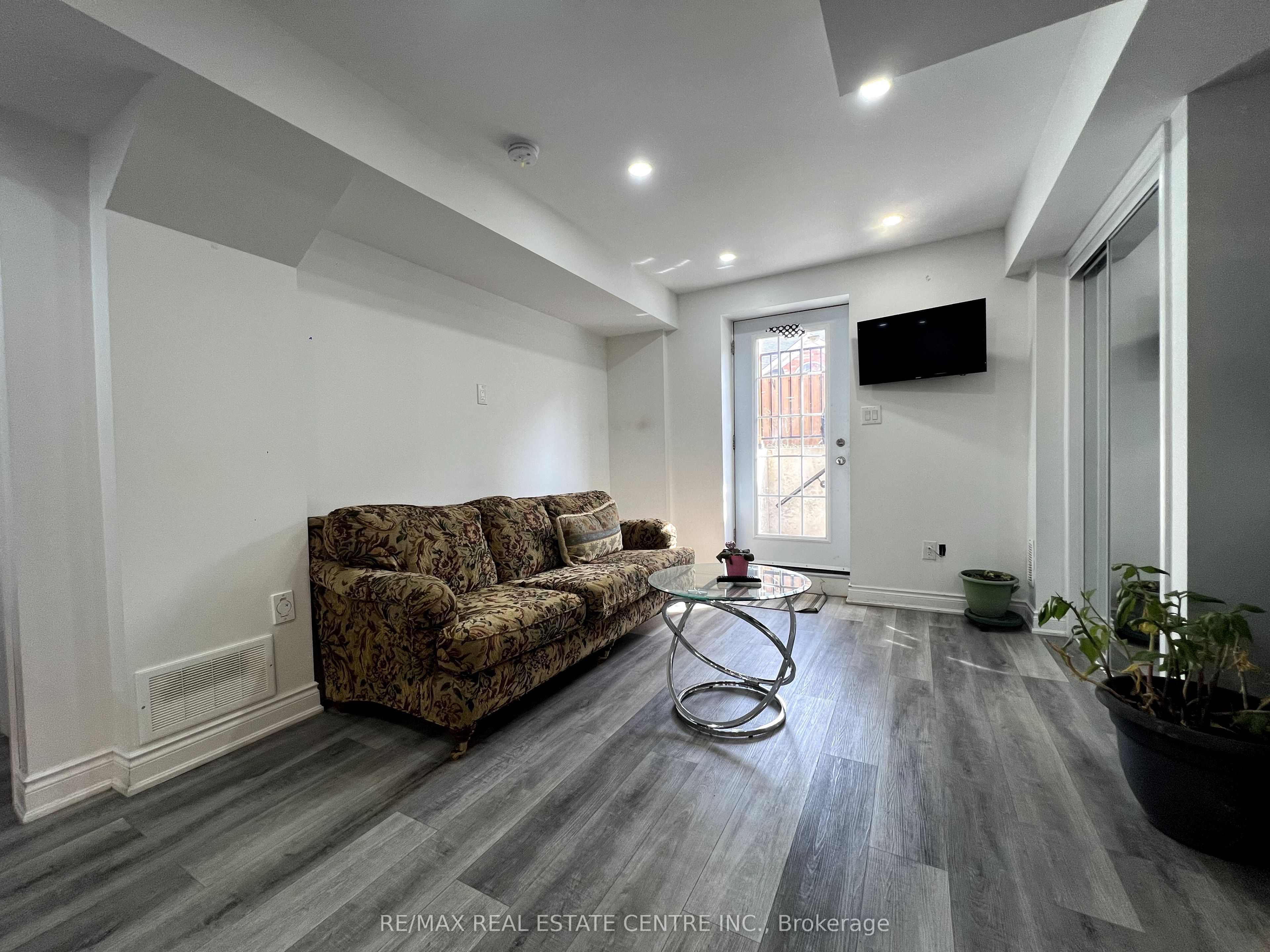 348 Mcdougall Crossing Crescent BSMT