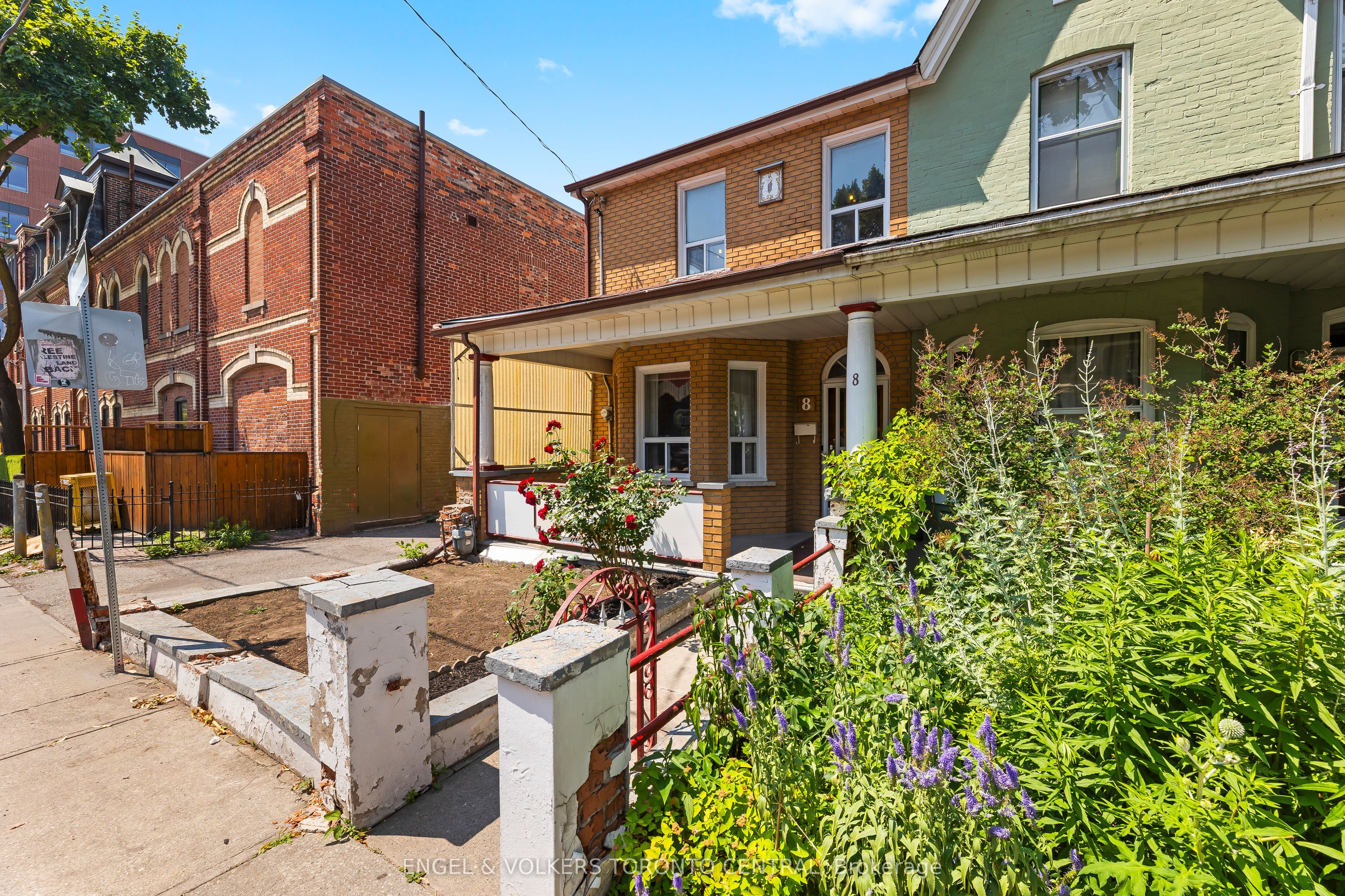 8 Brookfield Street