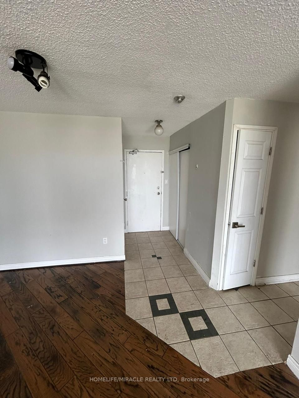 21 Markbrook Lane 906