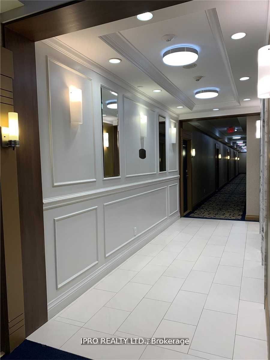 99 South Town Centre Boulevard 1101