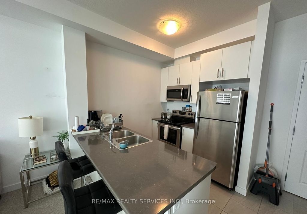 Photo of 101 Shoreview Place #612, Hamilton, ON L8E 0K2 (MLS # X12769404)