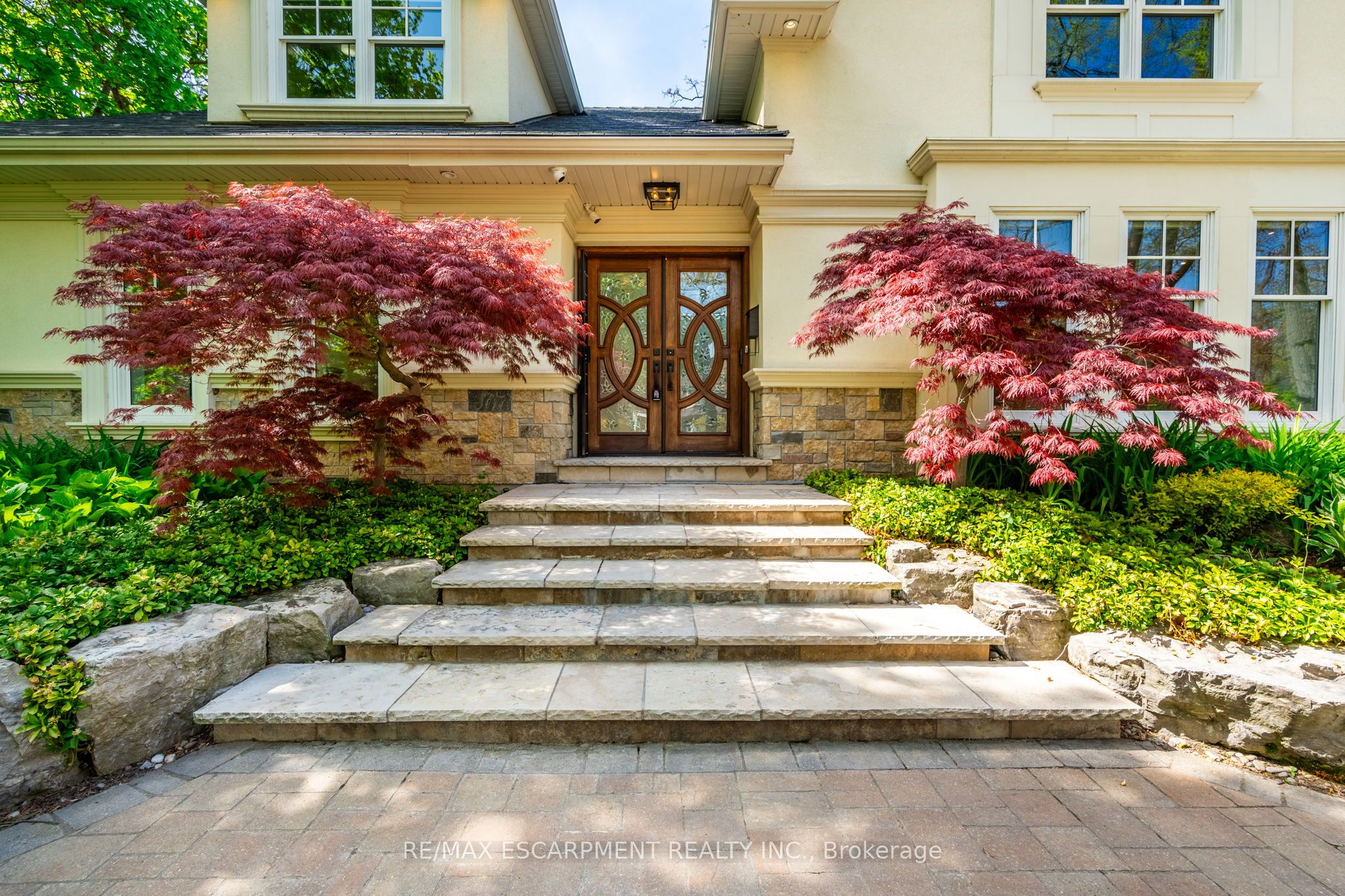 3045 Lakeshore Road