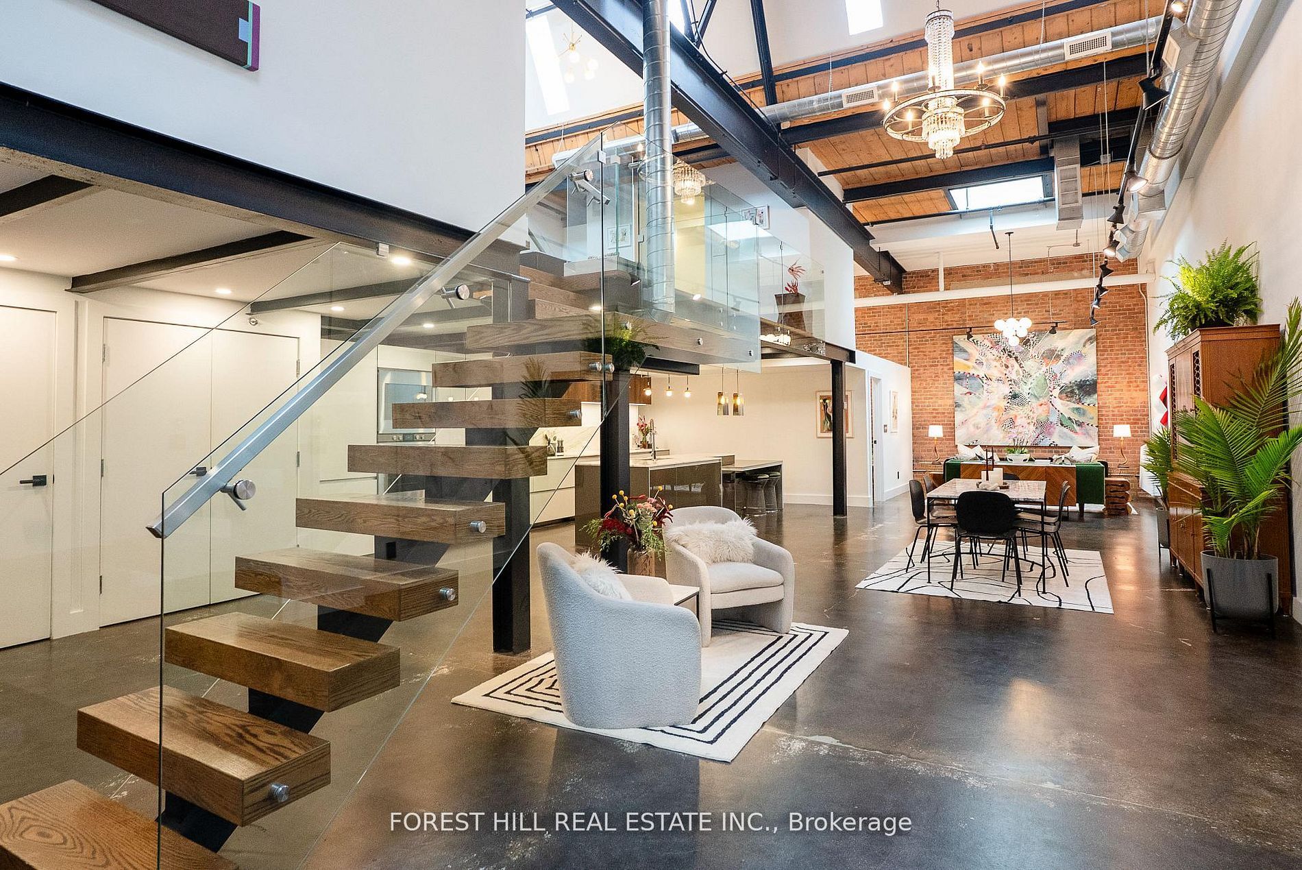 326 Carlaw Avenue 123