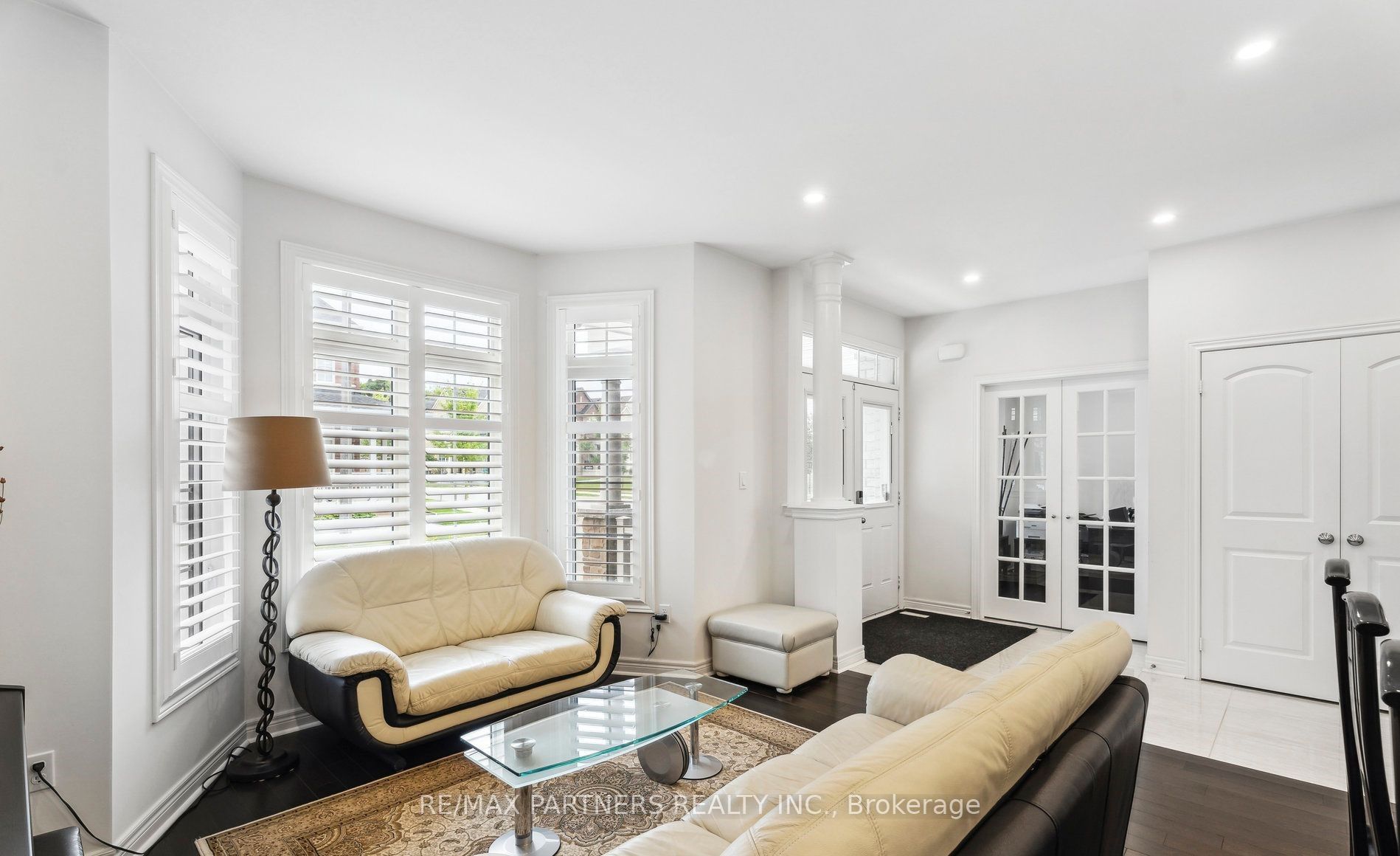 2 Portia Street