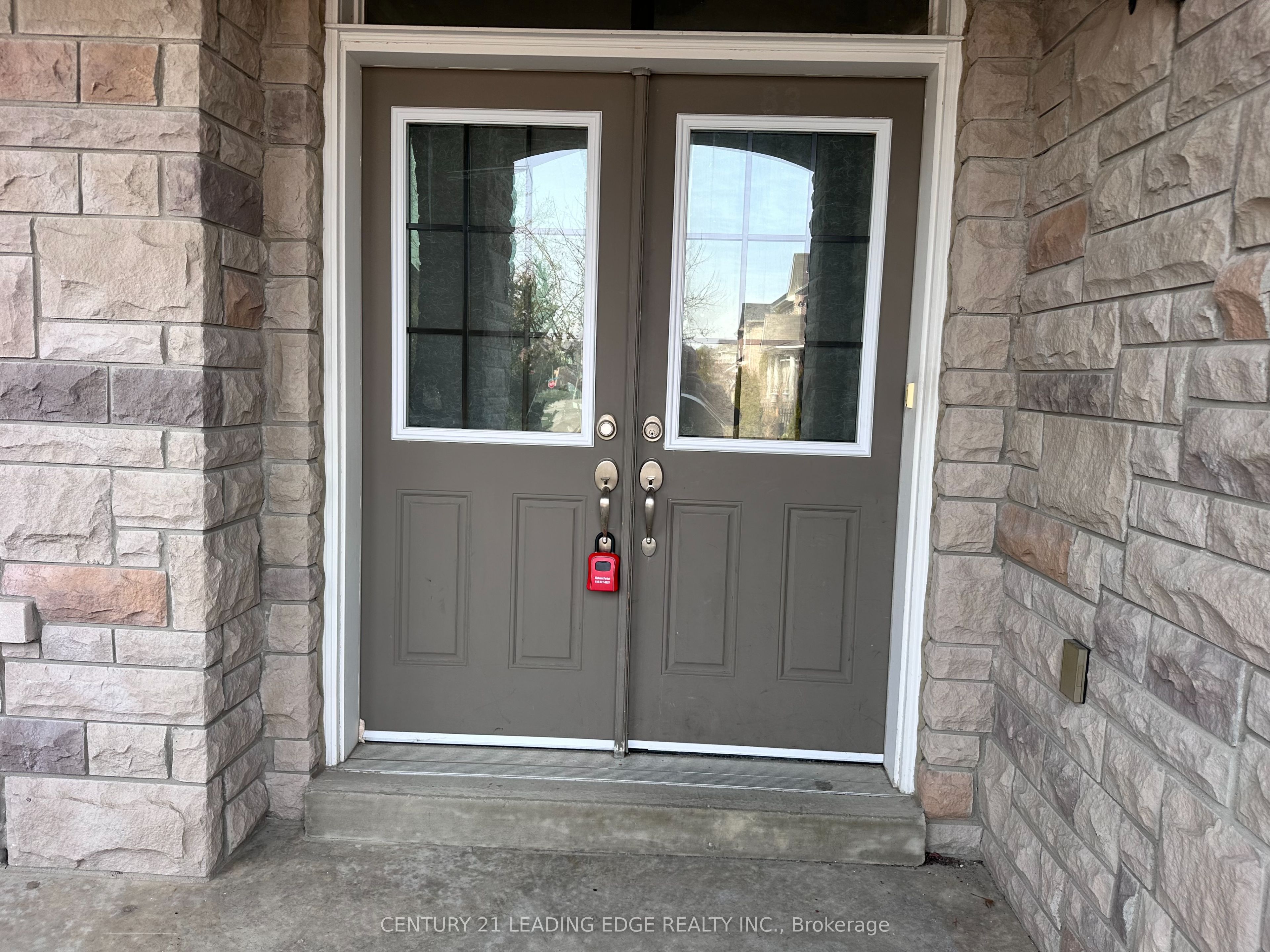 83 Golden Forest Road Main