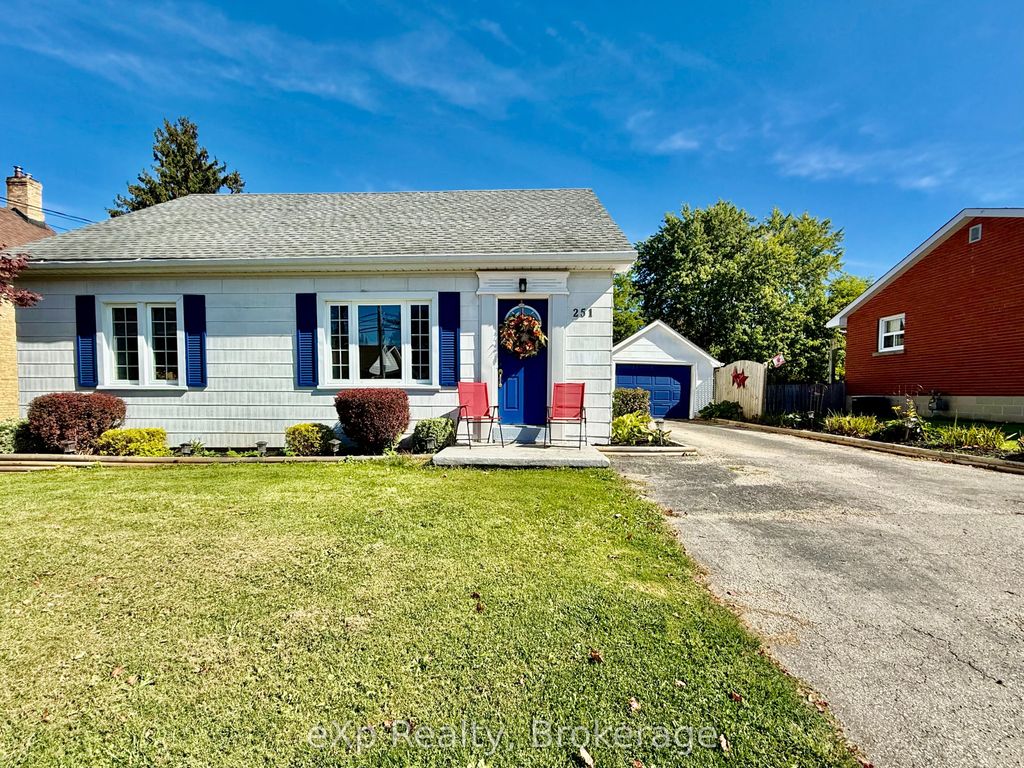 Photo of 251 11TH Avenue, Hanover, ON N4N 2R2 (MLS # X12825376)