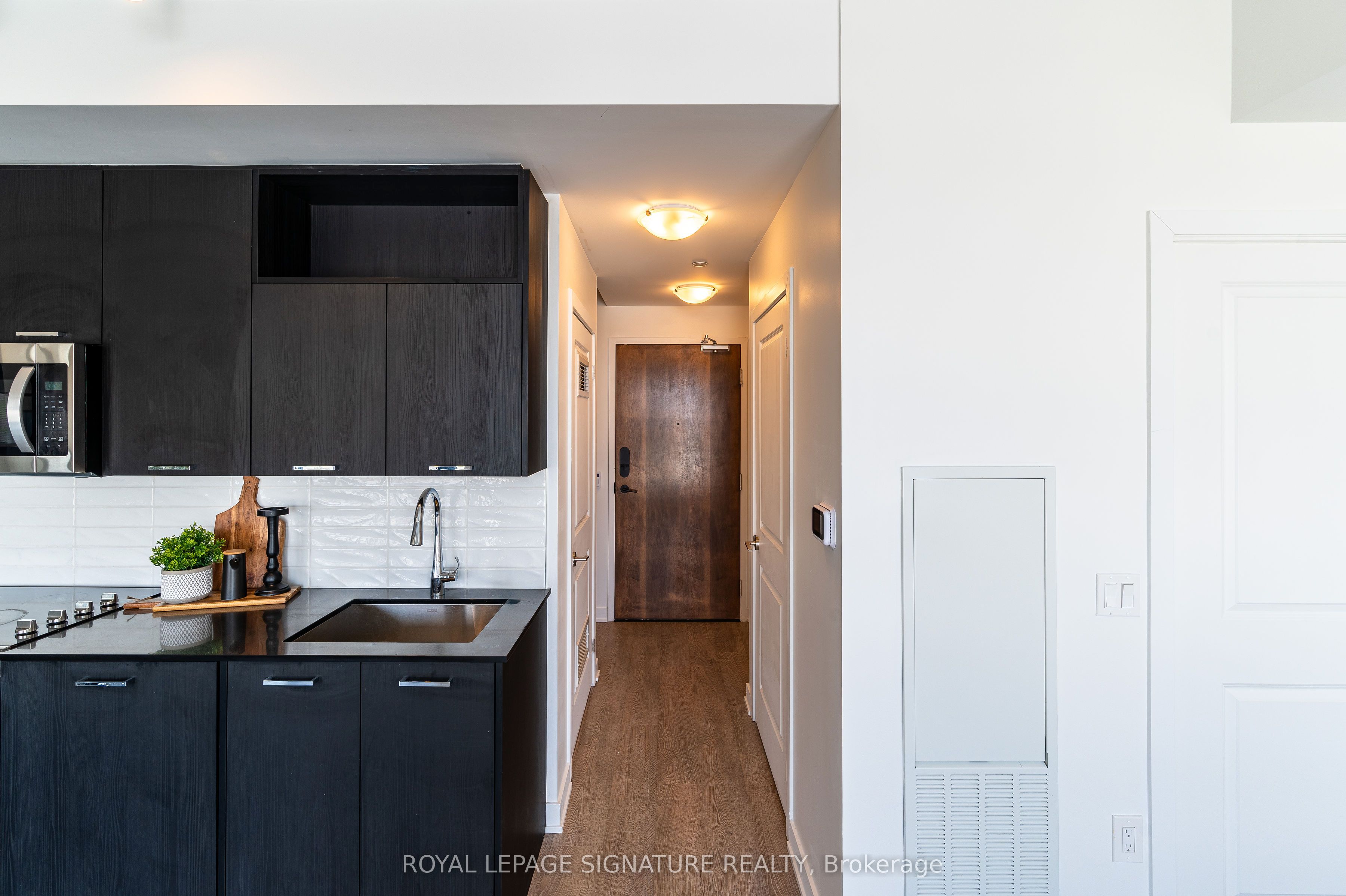 120 Eagle Rock Way 1503