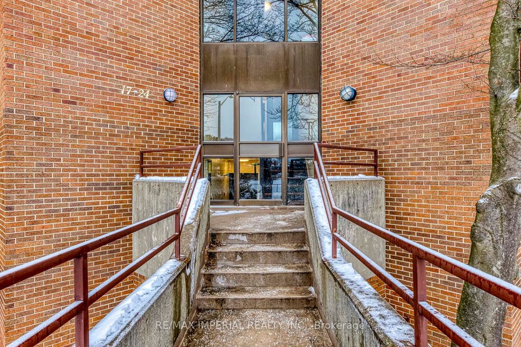 Photo of 2035 South Millway Drive #24, Mississauga, ON L5L 1R7 (MLS # W12719476)