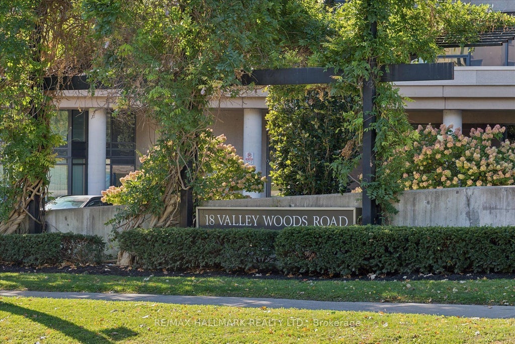 Photo of 18 Valley Woods Road #915, Toronto, ON M3A 0A1 (MLS # C13886922)