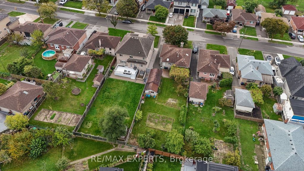 Photo of 26 Grovedale Avenue, Toronto, ON M6L 1Y6 (MLS # W12464572)