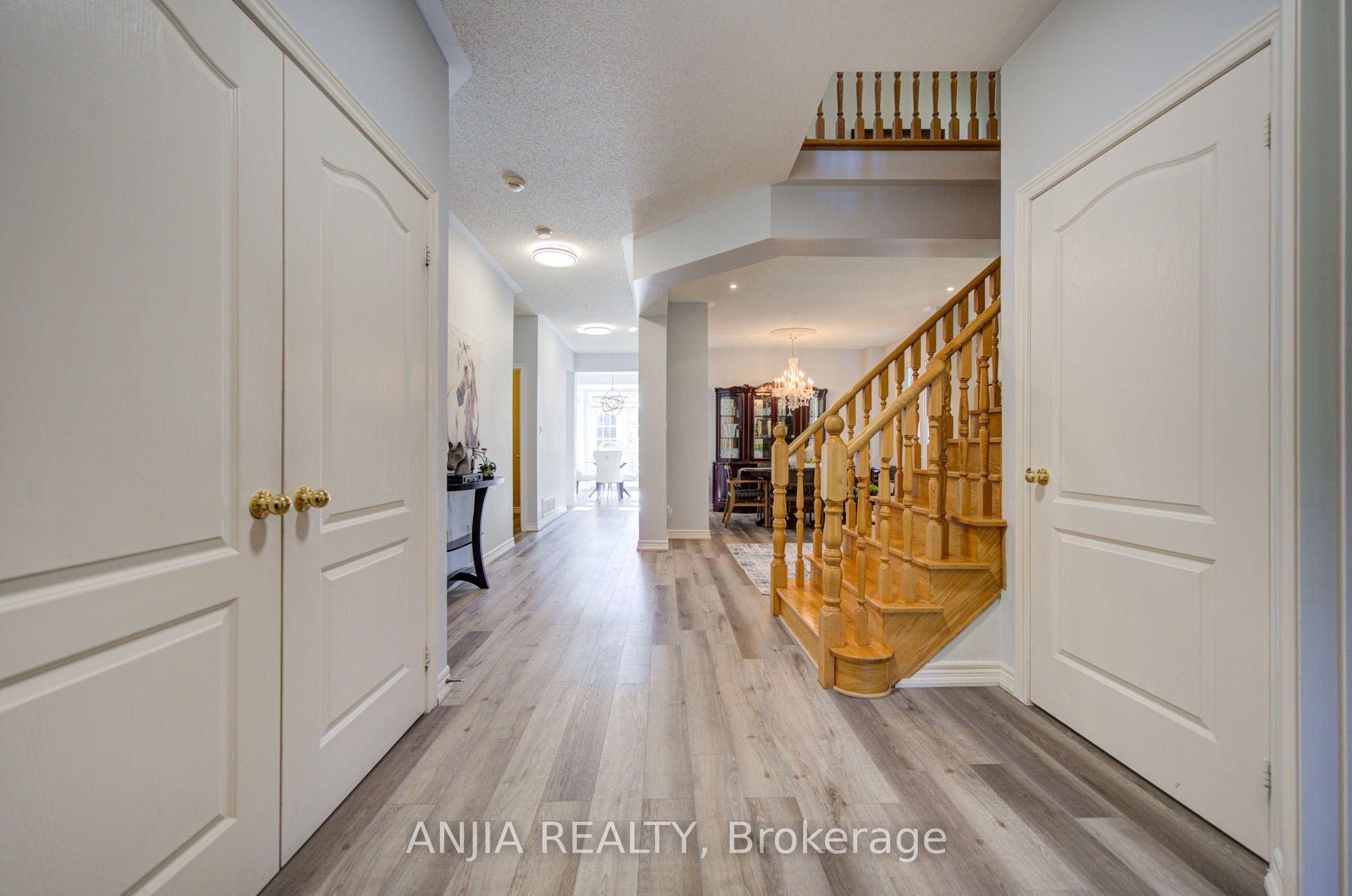 16 Forest Manor Place