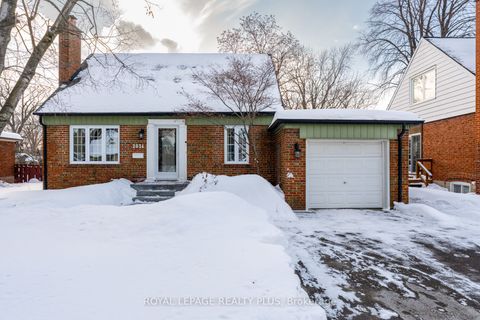 Property photo of 2034 harvest drive, mississauga, ON l4y 1t6