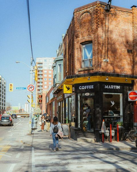 1421 Bloor Street W Toronto ON M6P 3L4