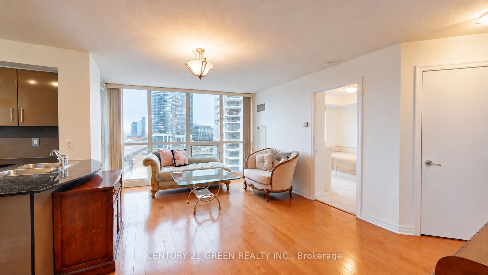 16 Yonge Street 1505