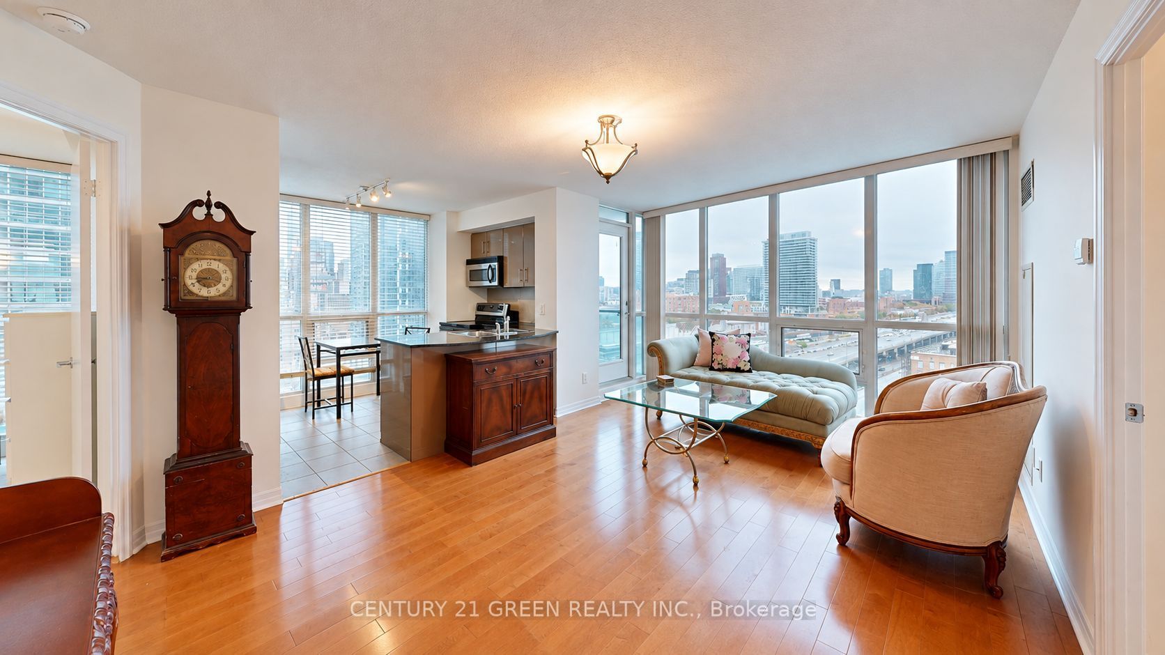 16 Yonge Street 1505