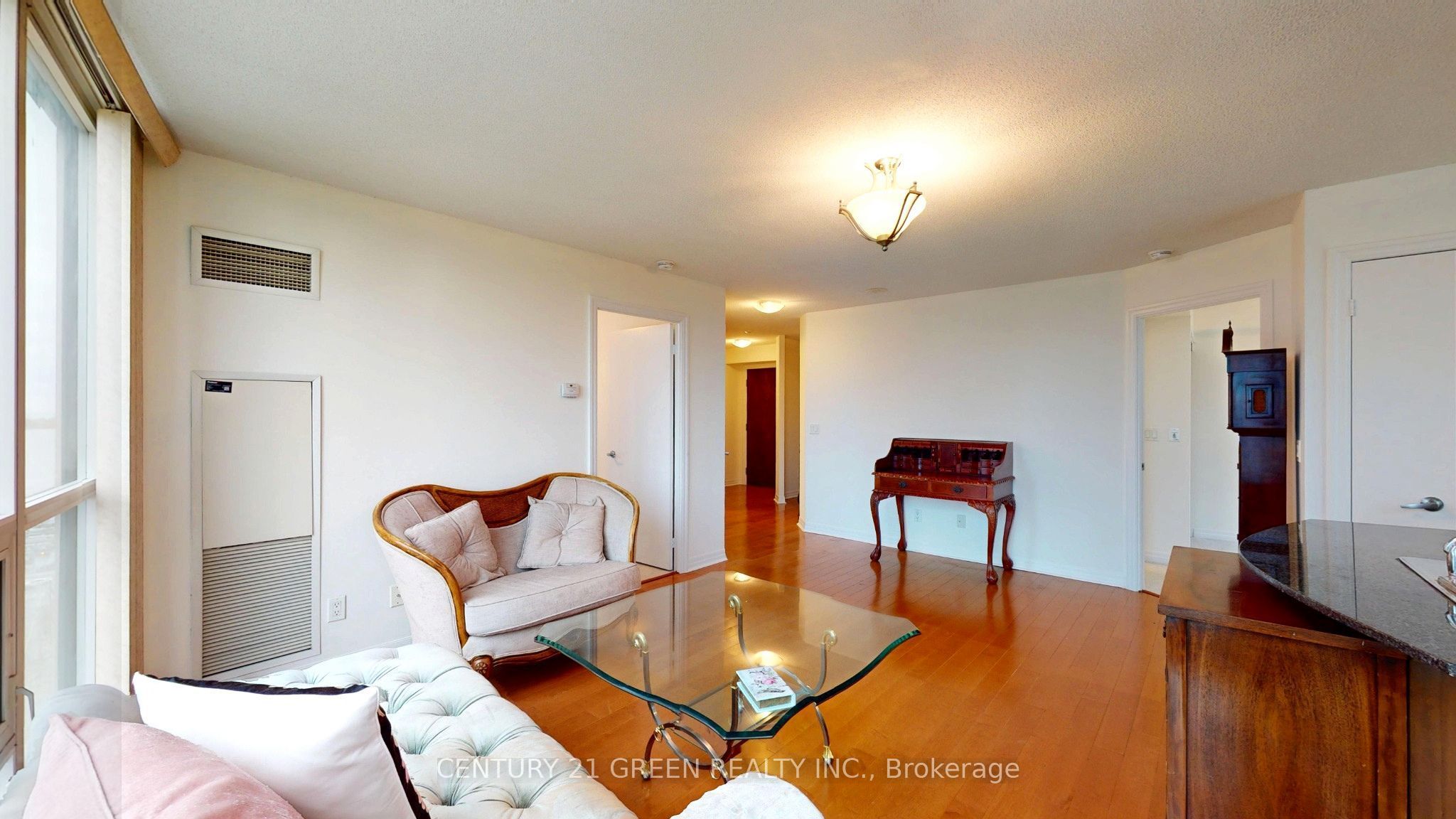 16 Yonge Street 1505