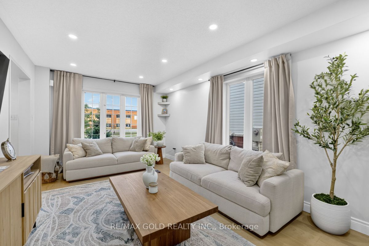 1110 DAVIS Lane