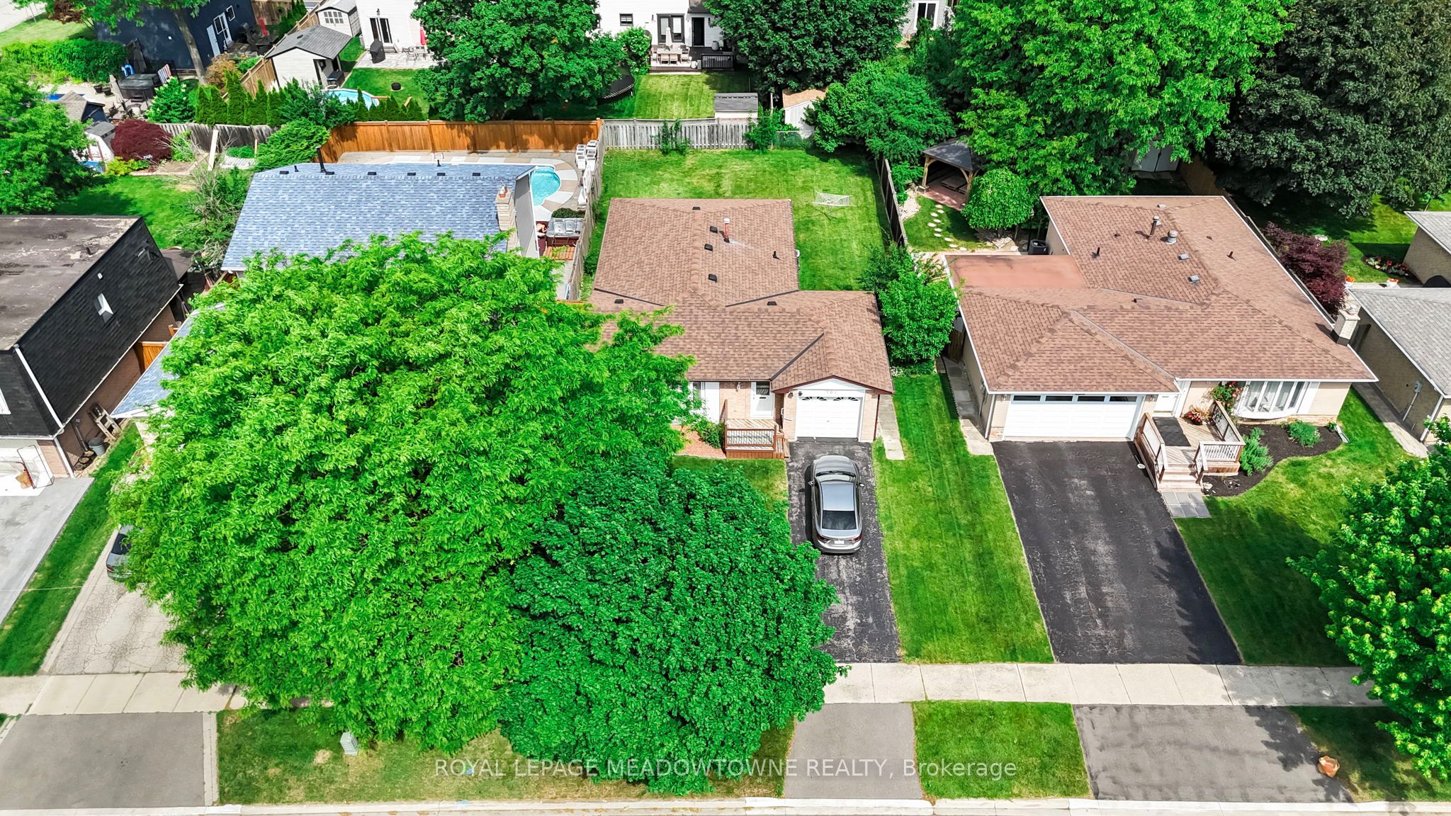 761 Banting Court