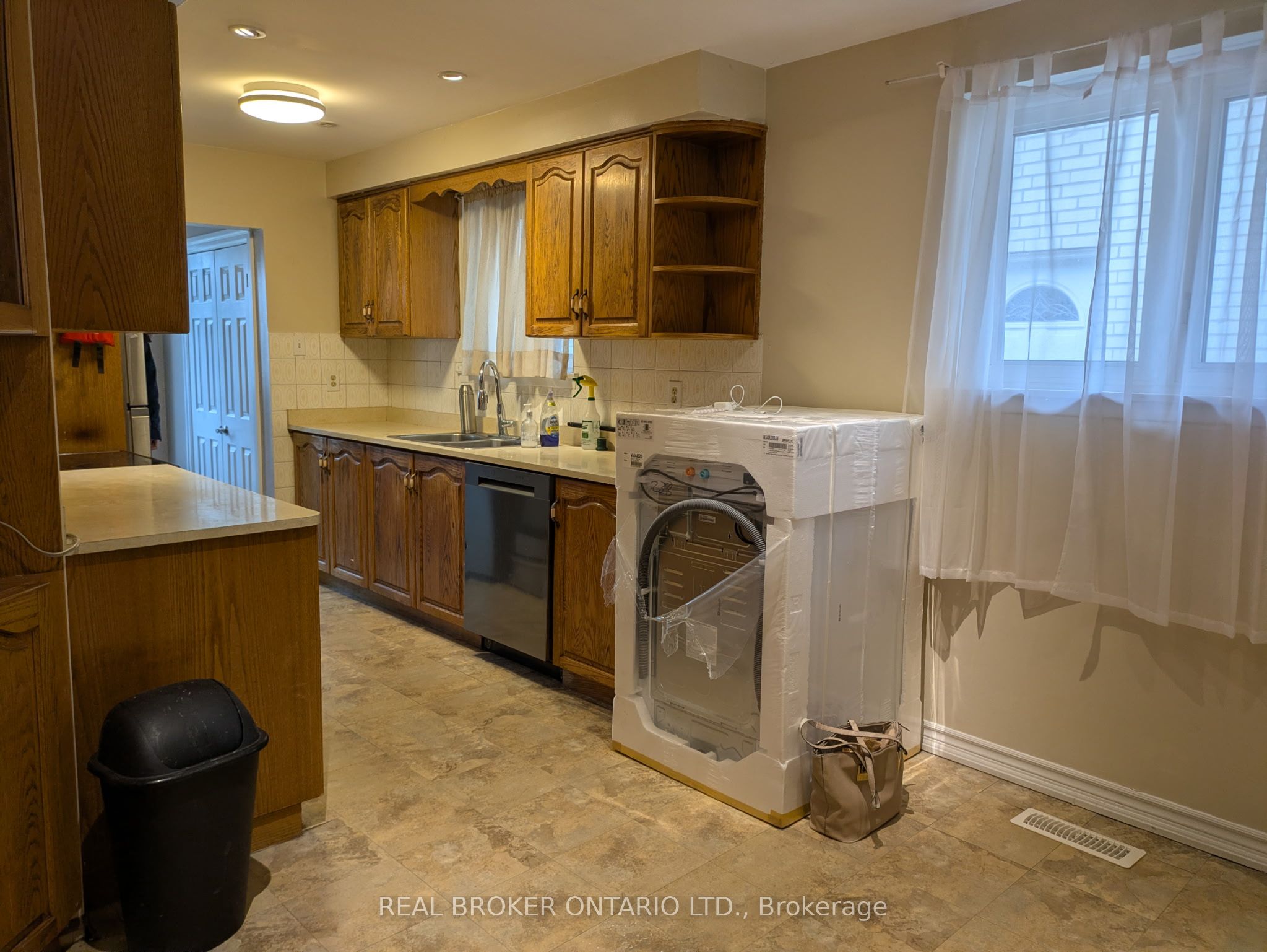 3364 Cedar Creek Drive