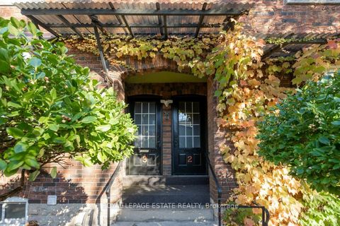 71 Rainsford Road Toronto ON M4L 3N7