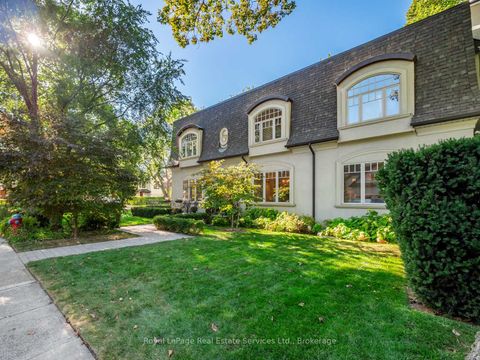 295 Maple Avenue Oakville ON L6J 3M5
