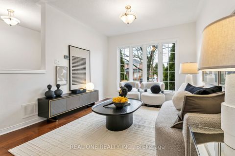 2262 Pell Crescent Oakville ON L6M 3T6