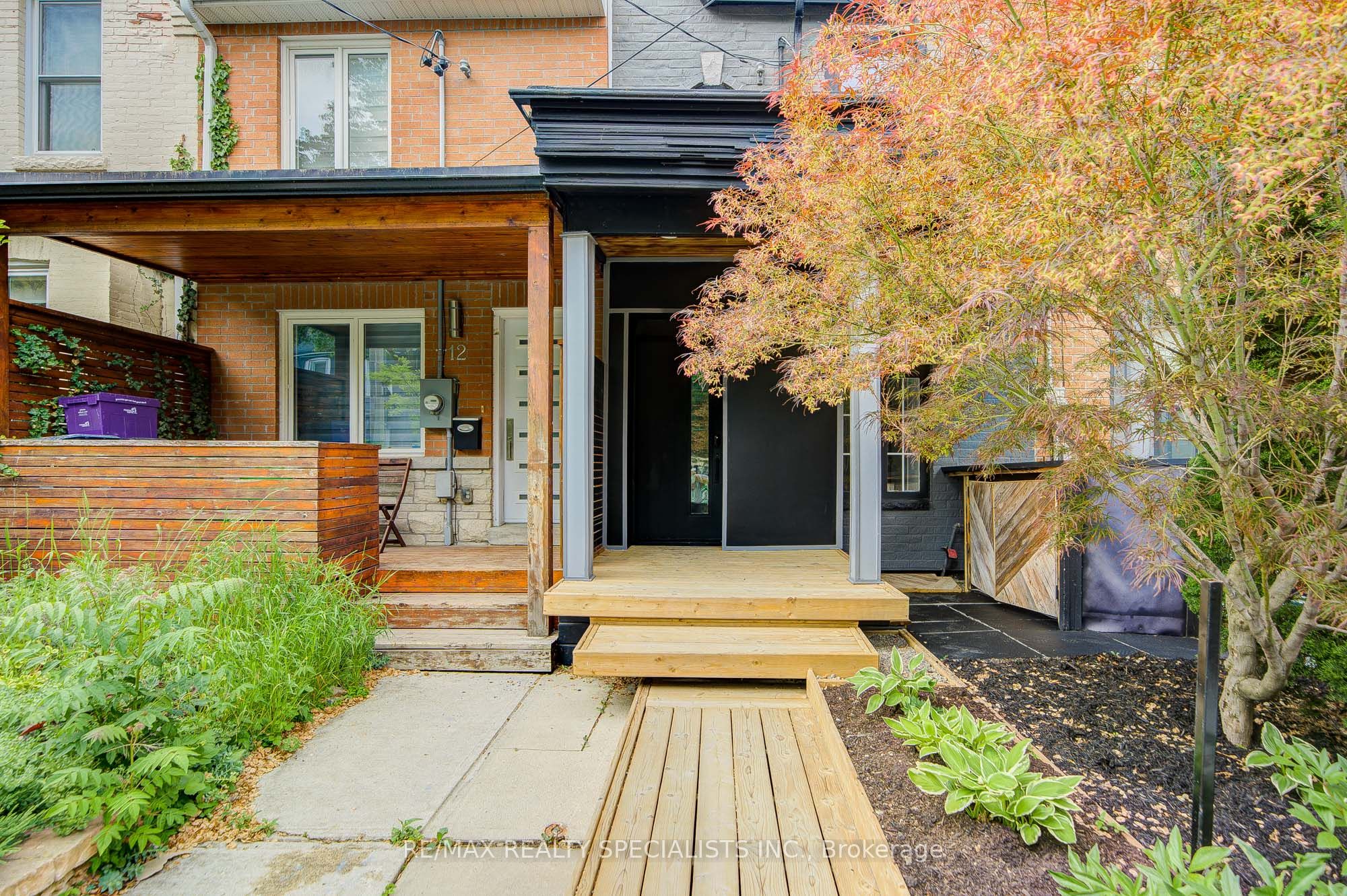 10 Saunders Avenue