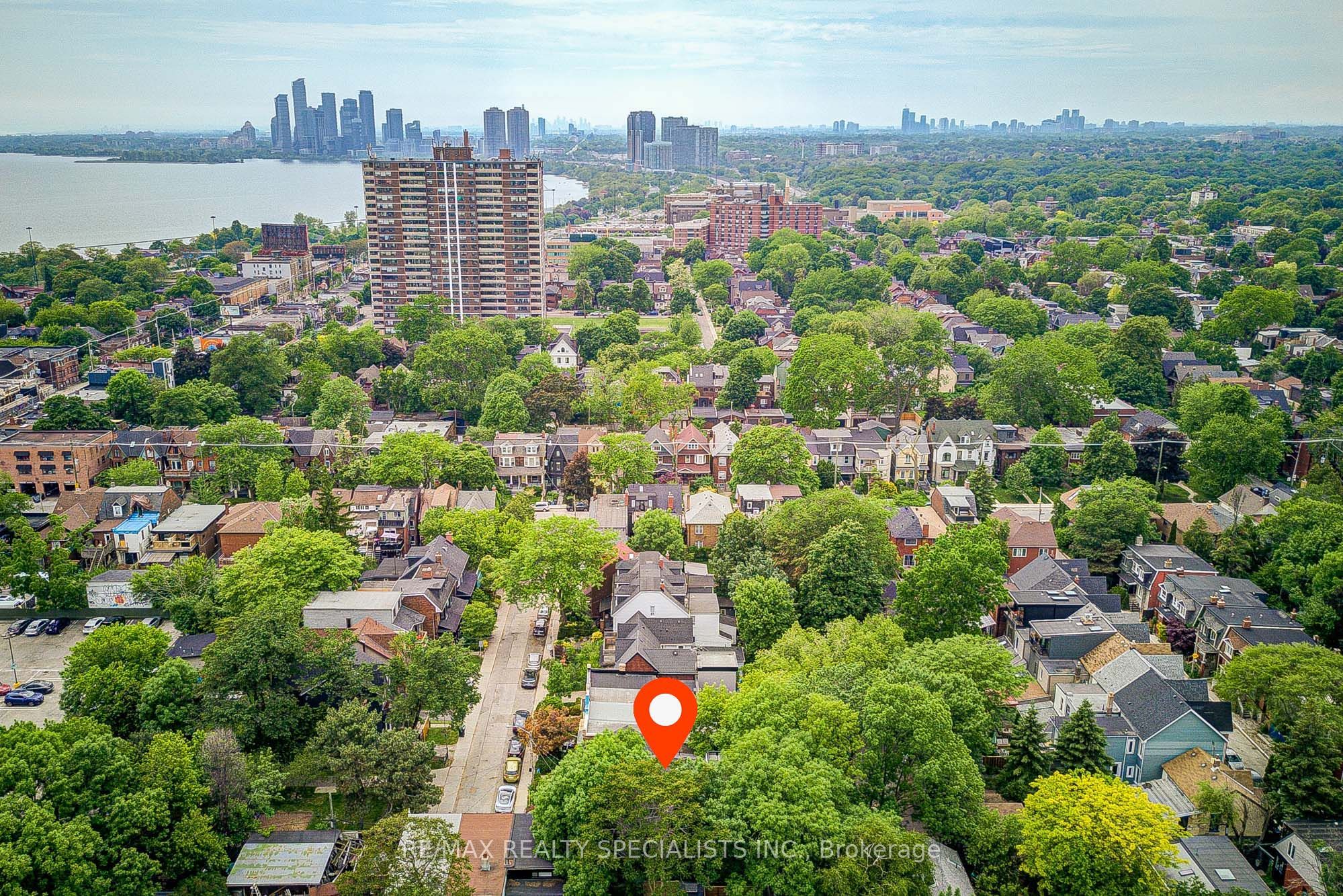 10 Saunders Avenue