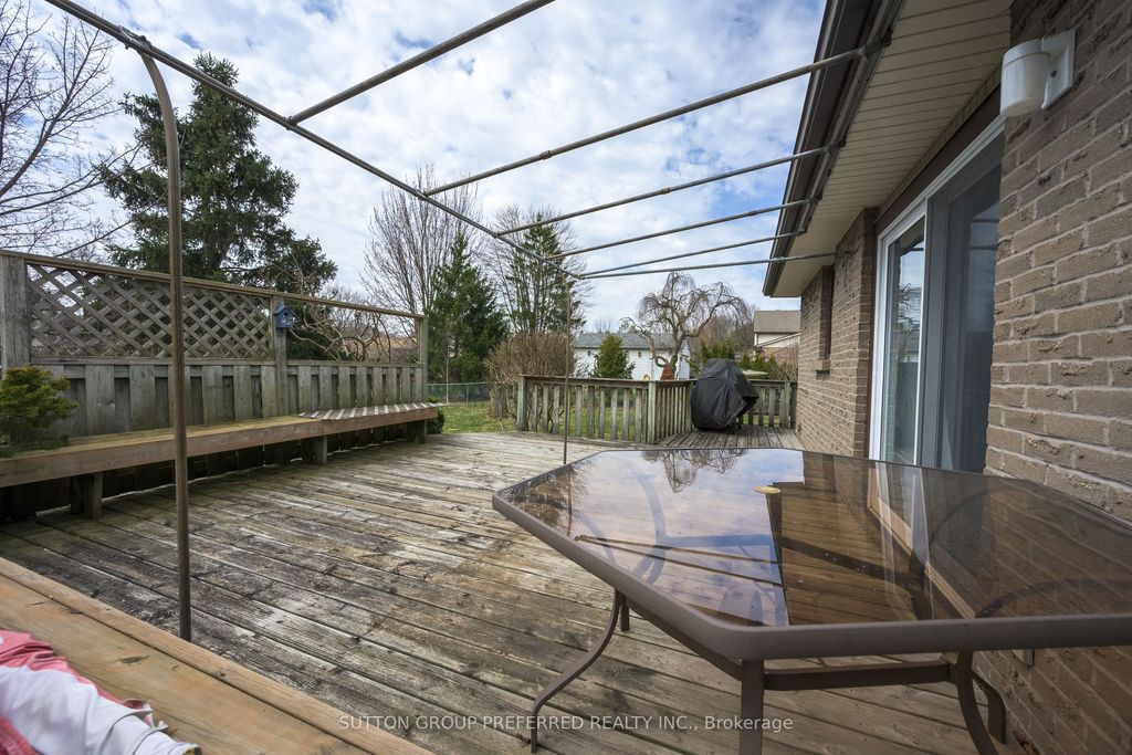 Photo of 115 Brixham Crescent, London South, ON N6K 1K9 (MLS # X12956648)