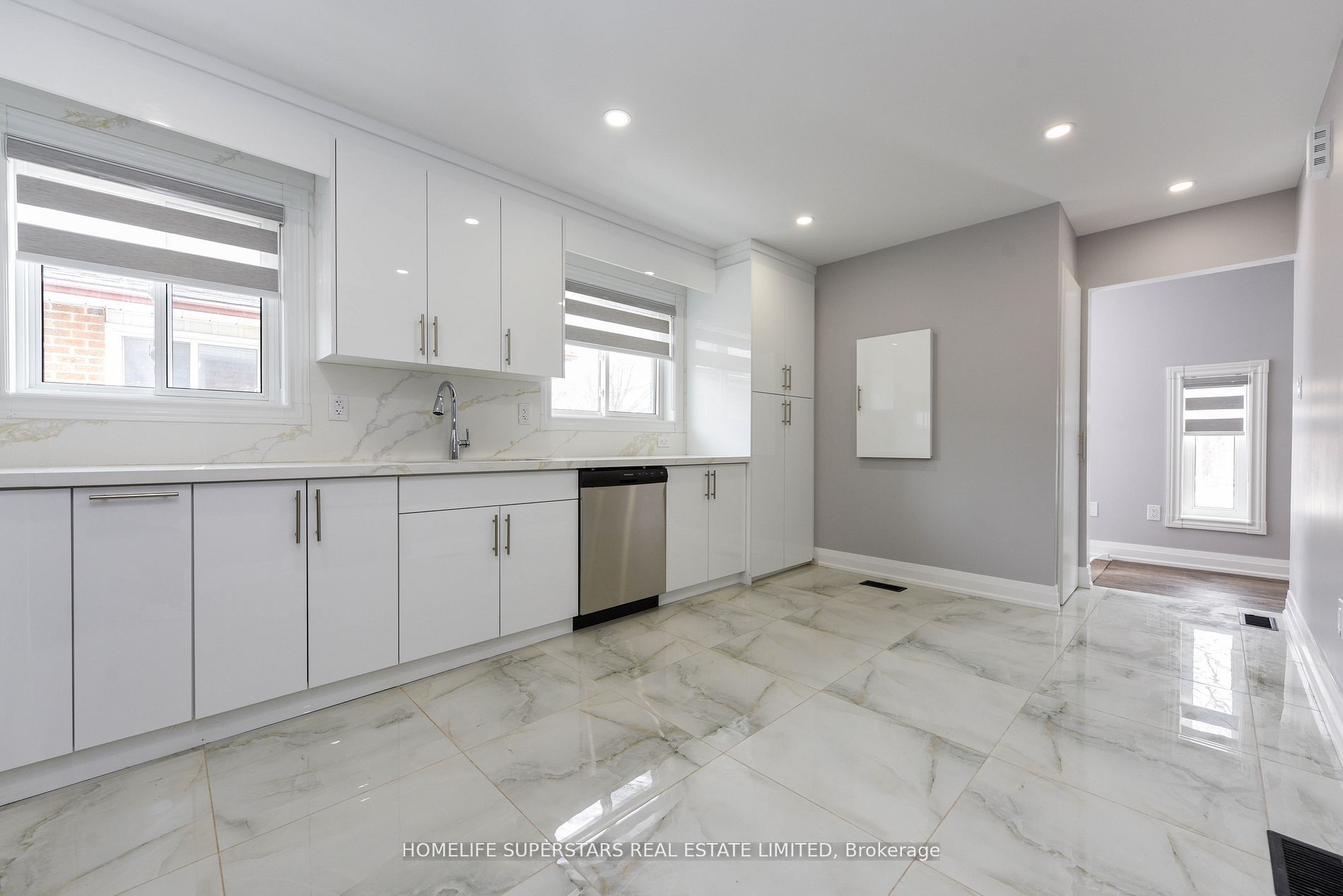 47 Jade Crescent Main Floor