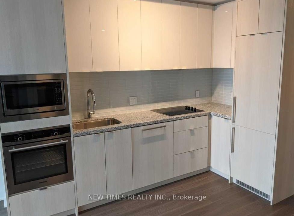 115 Blue Jays Way 3107