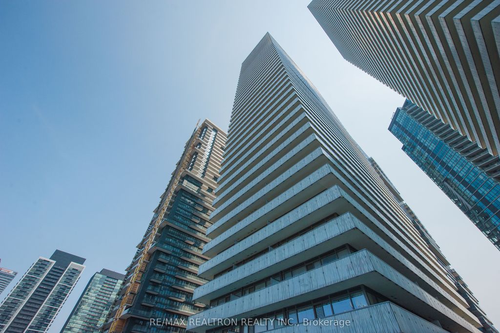 Photo of 50 Charles Street E #606, Toronto, ON M4Y 1T1 (MLS # C12327311)