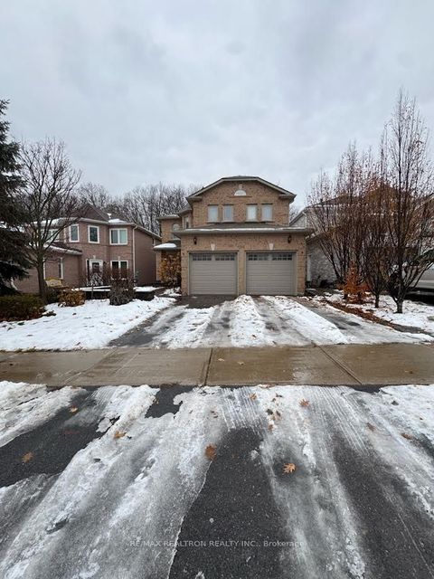 100 Larratt Lane Richmond Hill ON L4C 0E3