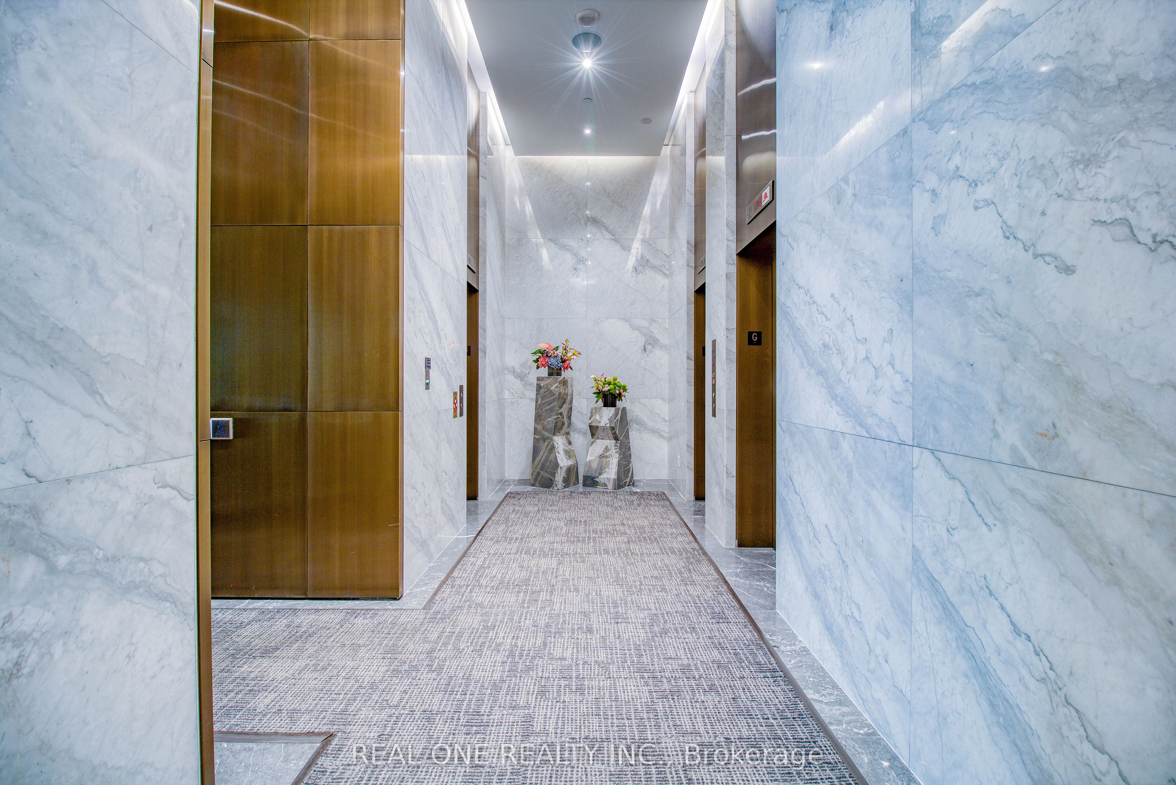 200 Bloor Street W 3104