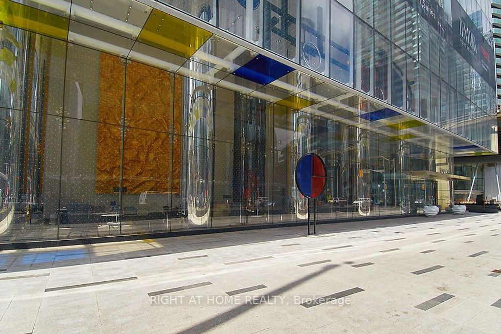 Photo of 10 York Street #3712, Toronto, ON M5J 2Z2 (MLS # C12886842)