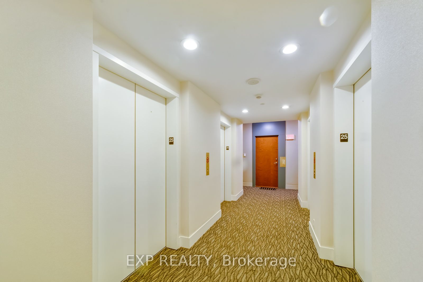 2212 Lake Shore Boulevard W 2509