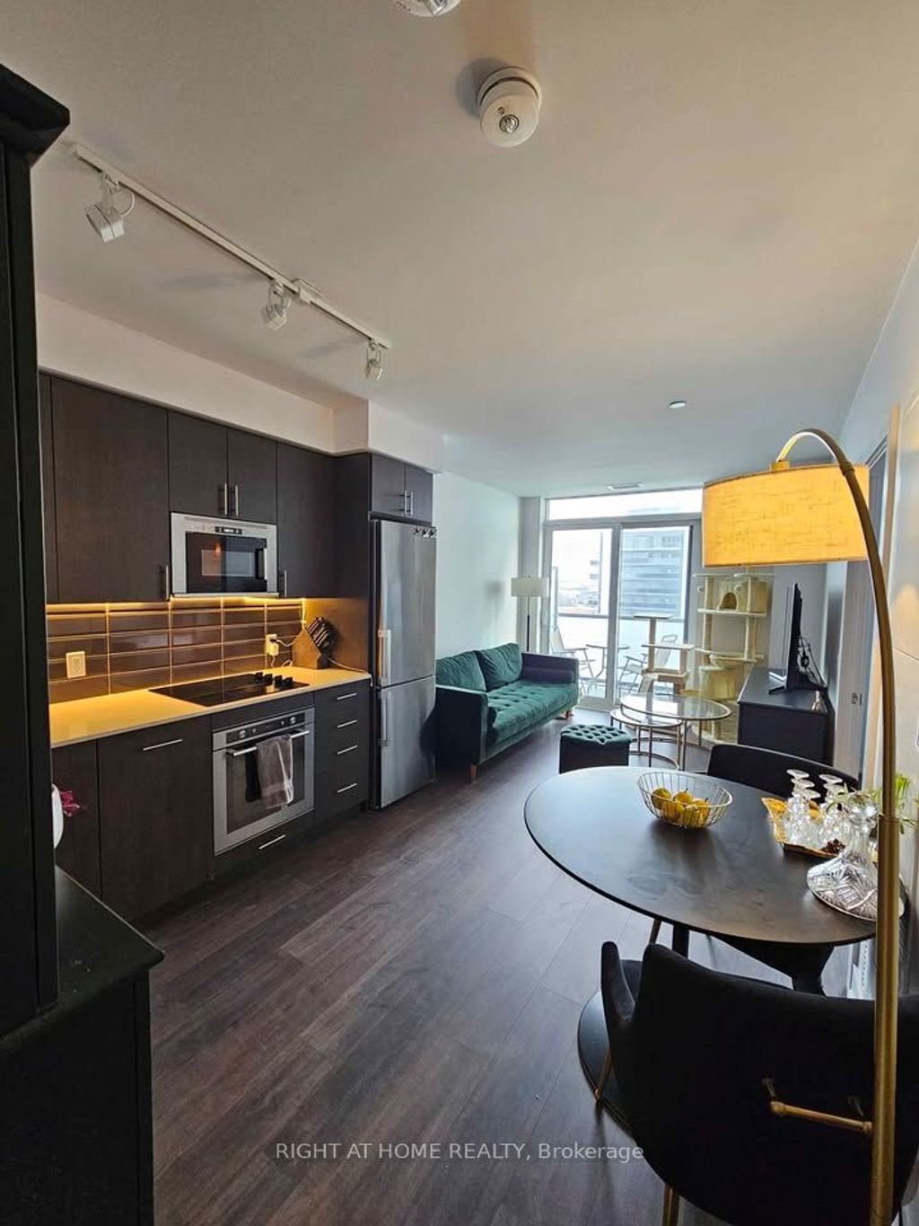 Photo of 2550 Simcoe Street N #1713, Oshawa, ON L1L 0R5 (MLS # E12730000)