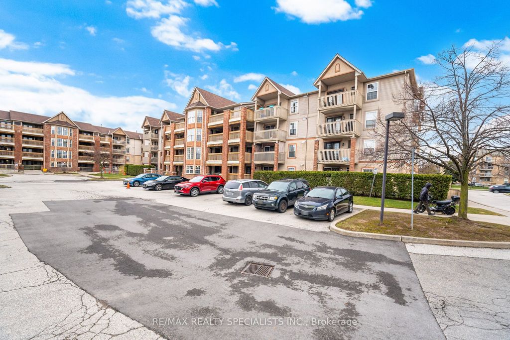 Photo of 4003 Kilmer Drive #305, Burlington, ON L7M 4M1 (MLS # W12963502)