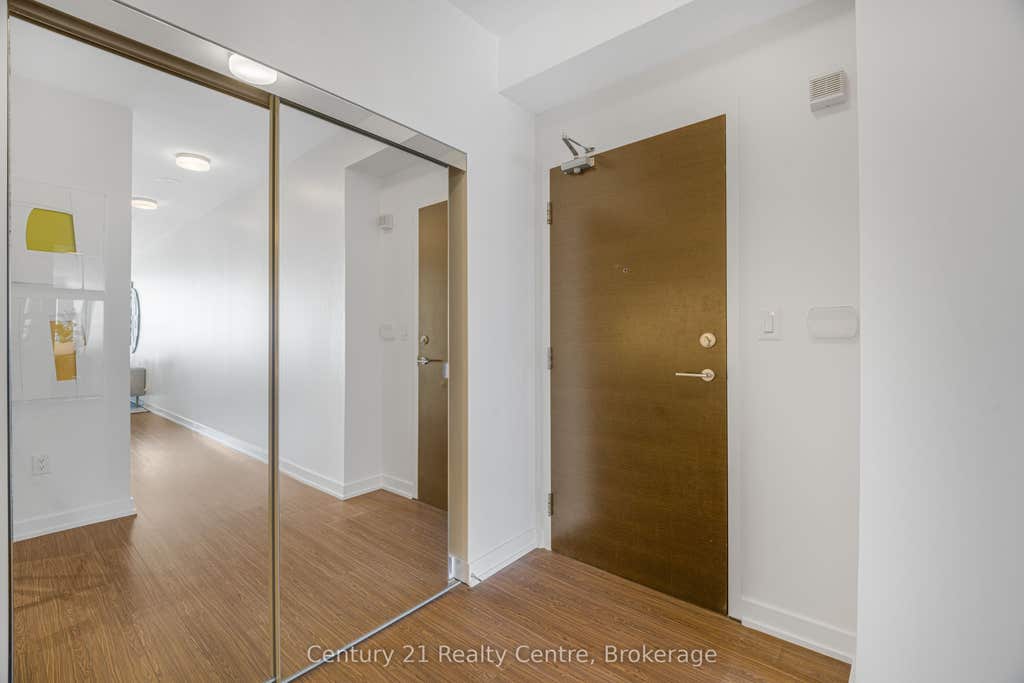 Photo of 21 Iceboat Terrace #3307, Toronto, ON M5V 4A9 (MLS # C13641624)