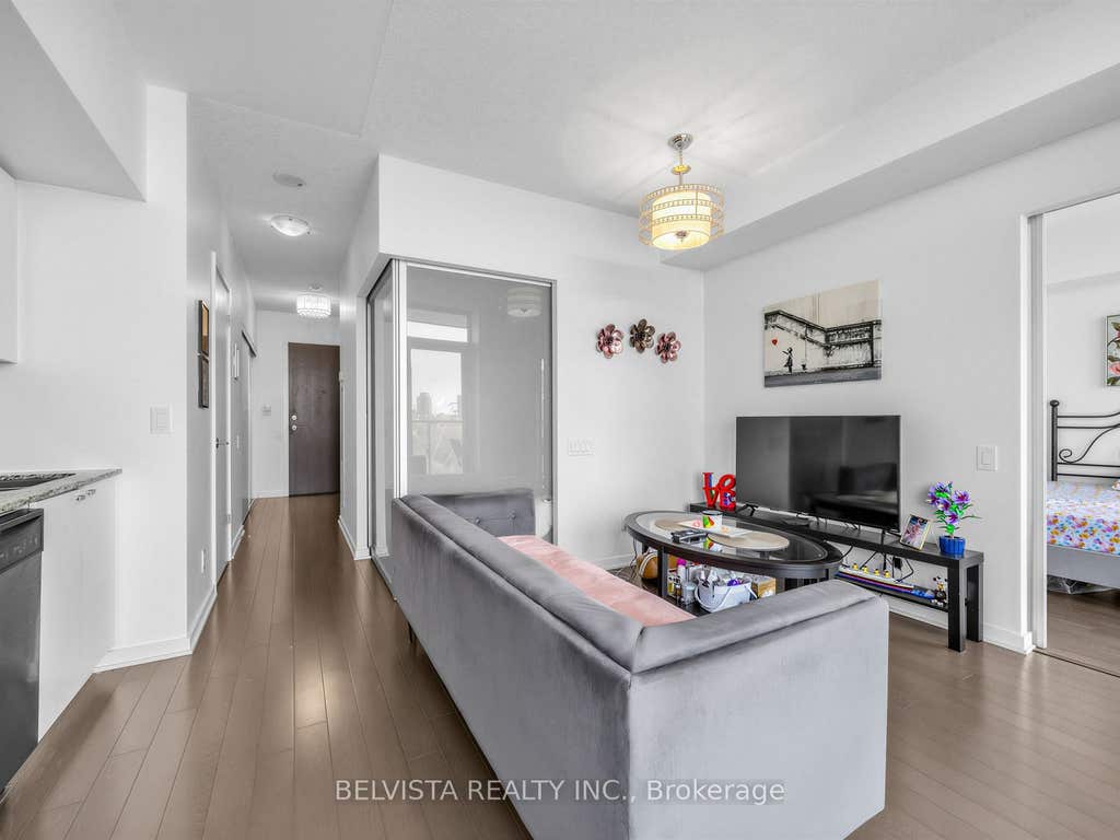 Photo of 105 The Queensway Avenue #805, Toronto, ON M6S 5B5 (MLS # W13589430)