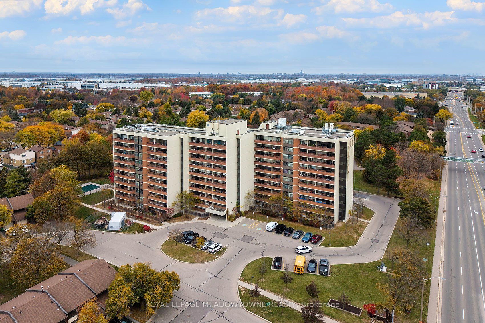 2301 Derry Road W #806